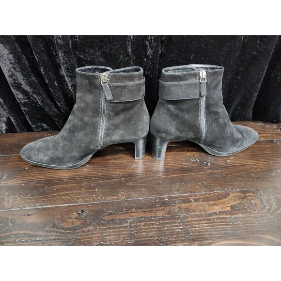 EUC Aquatalia Daniella Black Suede Bootie/Sz. 9.5 - Picture 3 of 9